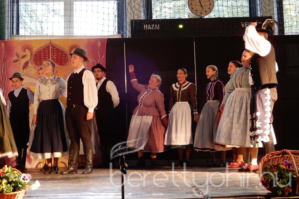 Kovács Kati koncertezett az időseknek 42